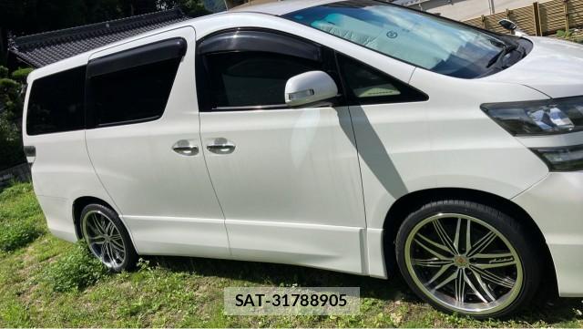 Toyota VELLFIRE 2009-03 8281540-3