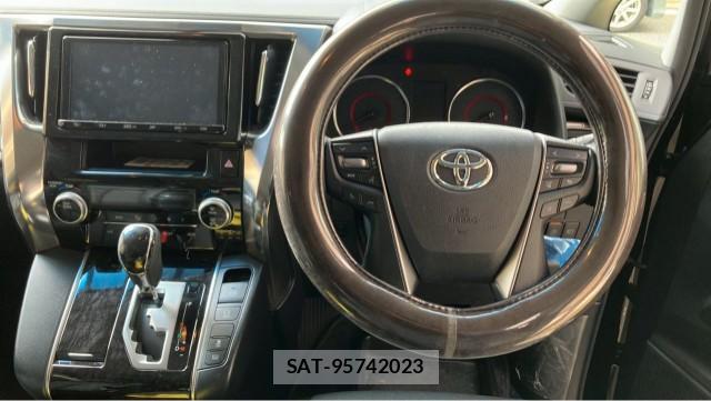 Toyota VELLFIRE 2018-12 8281693-16