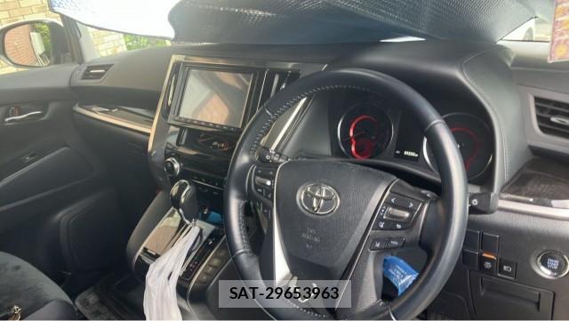Toyota VELLFIRE 2018-02 8281705-2