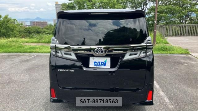 Toyota VELLFIRE 2019-03 8281711-1
