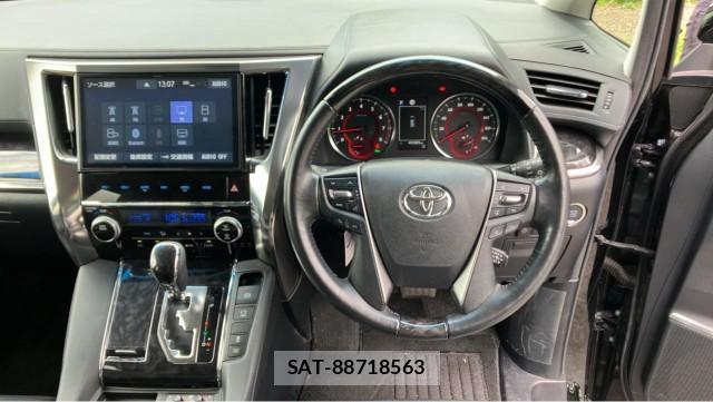 Toyota VELLFIRE 2019-03 8281711-16