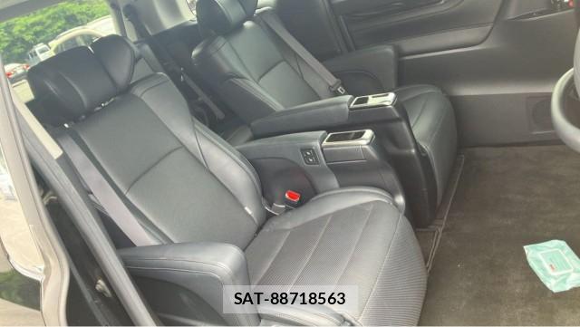 Toyota VELLFIRE 2019-03 8281711-6