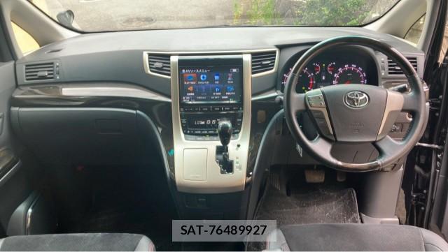 Toyota VELLFIRE 2013-02 8281839-2