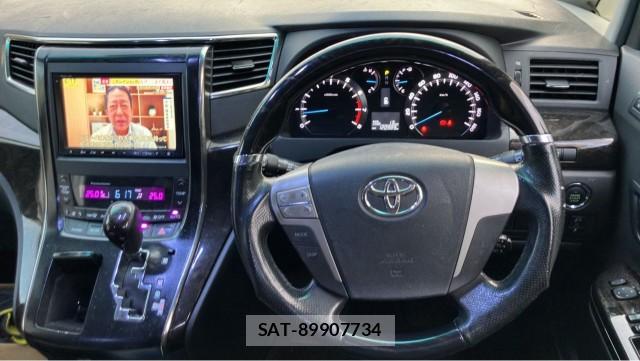 Toyota VELLFIRE 2012-05 8281844-16