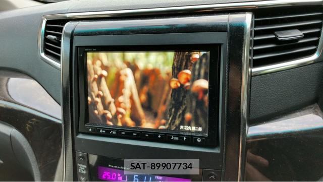 Toyota VELLFIRE 2012-05 8281844-4