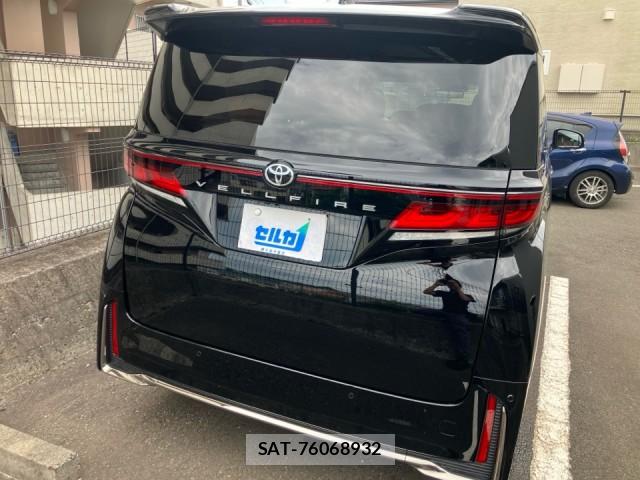 Toyota VELLFIRE 2025-07 8281846-1