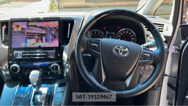 Toyota VELLFIRE 2019-03 8281942-16