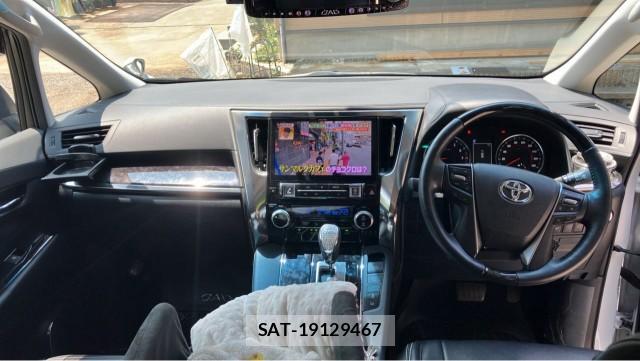 Toyota VELLFIRE 2019-03 8281942-2