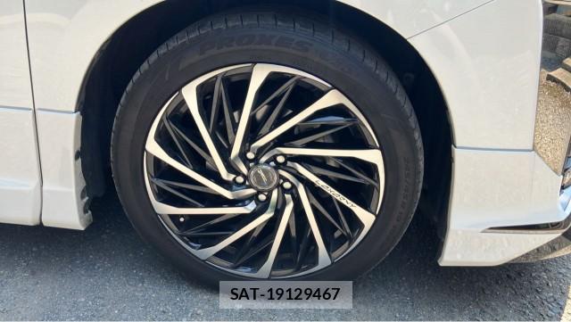 Toyota VELLFIRE 2019-03 8281942-8