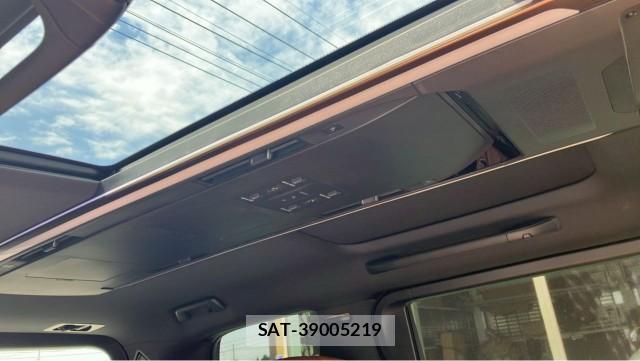 Toyota VELLFIRE 2025-07 8281956-15