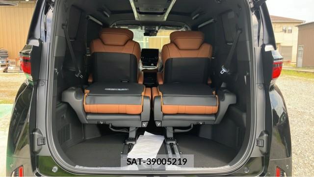 Toyota VELLFIRE 2025-07 8281956-17