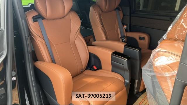 Toyota VELLFIRE 2025-07 8281956-6