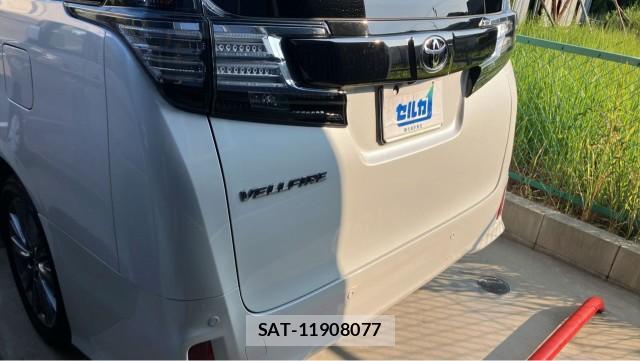 Toyota VELLFIRE 2016-09 8281967-1