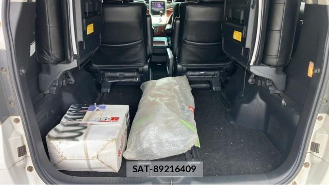 Toyota VELLFIRE 2011-03 8282115-17