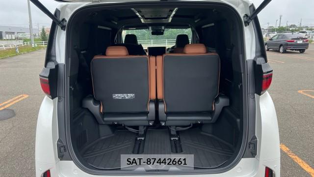 Toyota VELLFIRE 2025-08 8282177-17