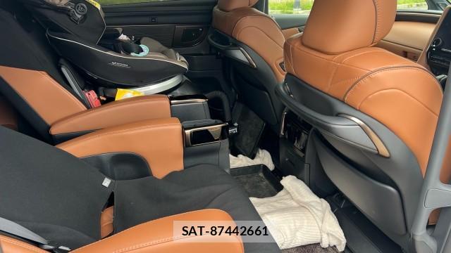 Toyota VELLFIRE 2025-08 8282177-6