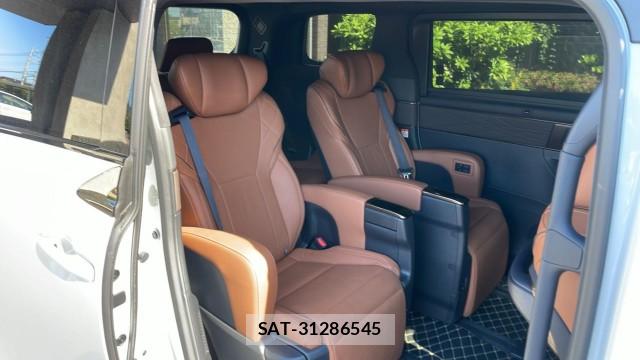 Toyota VELLFIRE 2025-02 8282186-6