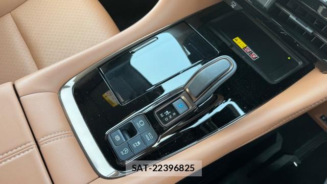 Toyota VELLFIRE 2025-08 8282187-12