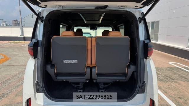 Toyota VELLFIRE 2025-08 8282187-15