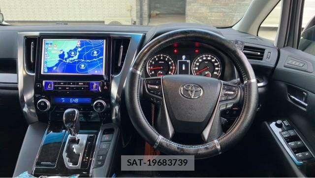 Toyota VELLFIRE 2016-03 8282378-16