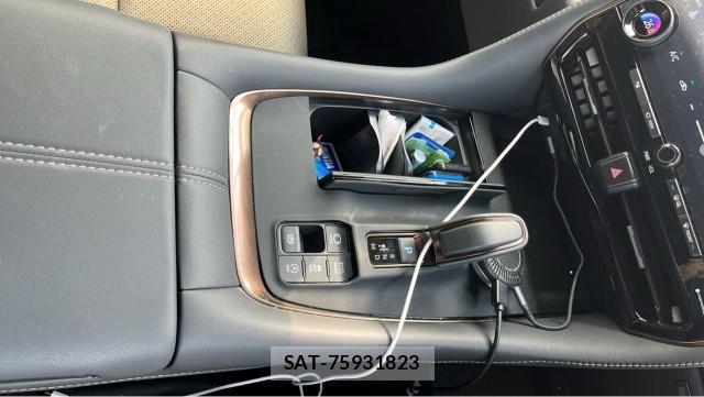 Toyota VELLFIRE 2025-09 8282419-14