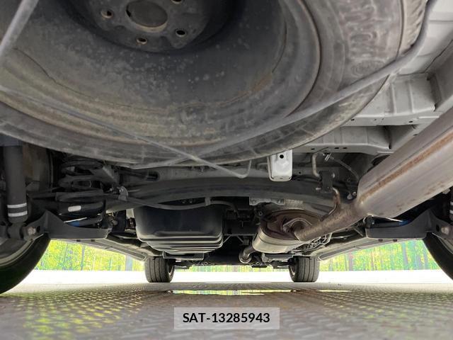 Toyota VELLFIRE 2014-06 8283027-19