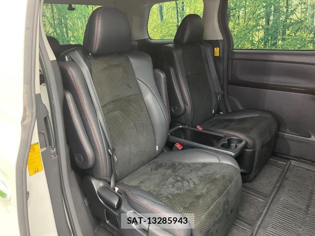 Toyota VELLFIRE 2014-06 8283027-9