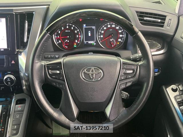 Toyota VELLFIRE 2019-09 8283034-12