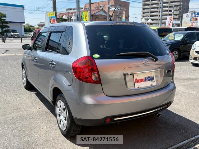 Mazda VERISA 2015-07 8280832-2