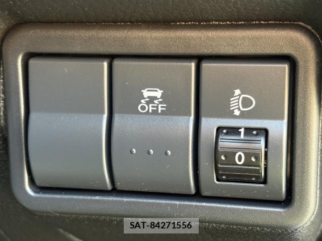 Mazda VERISA 2015-07 8280832-6