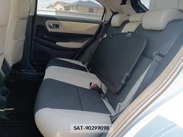 Honda VEZEL 2024-04 8277180-19