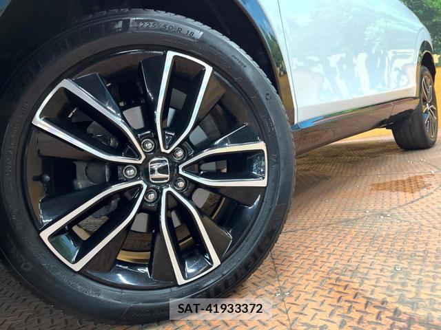 Honda VEZEL 2021-12 8277754-13