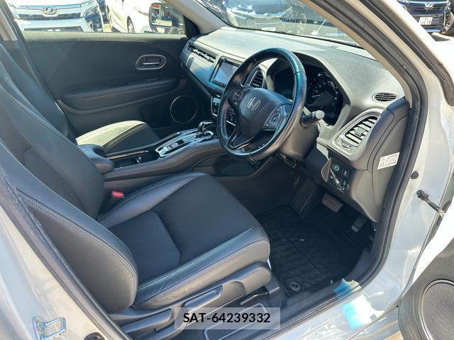 Honda VEZEL 2018-06 8277857-11
