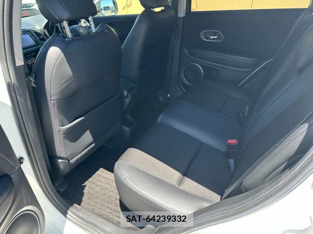 Honda VEZEL 2018-06 8277857-14