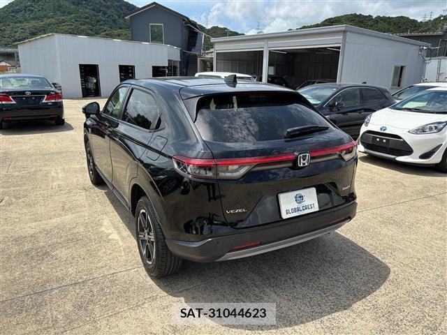 Honda VEZEL 2022-01 8278121-12