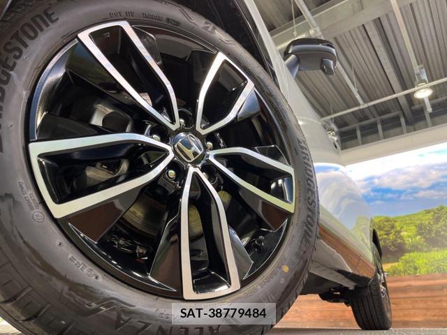 Honda VEZEL 2025-12 8279026-13
