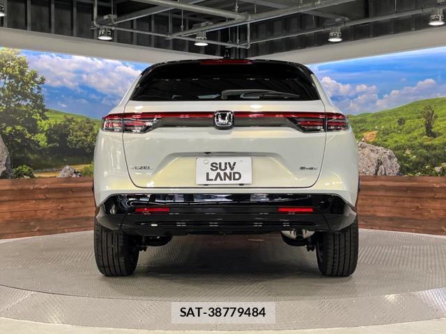 Honda VEZEL 2025-12 8279026-15