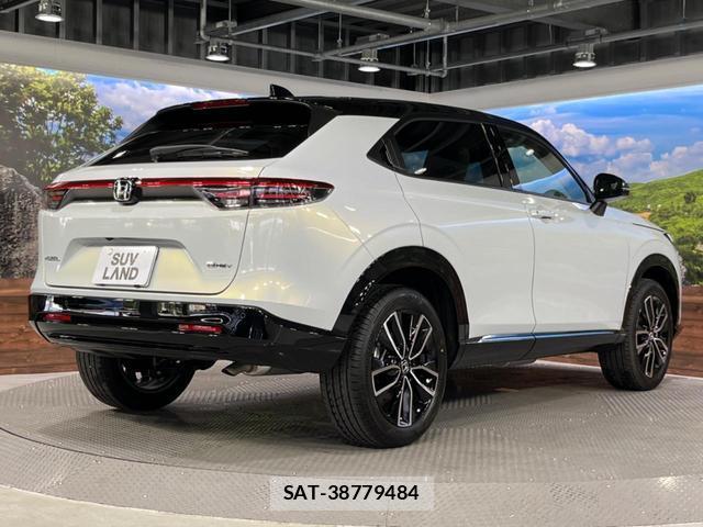 Honda VEZEL 2025-12 8279026-17
