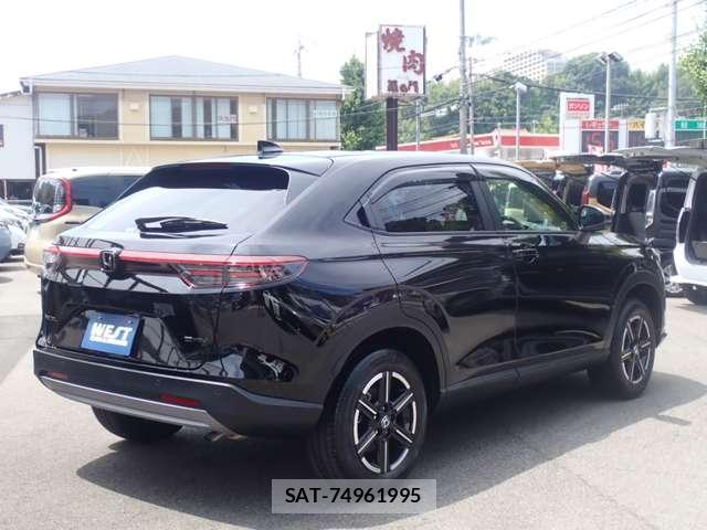 Honda VEZEL 2025-09 8279171-17