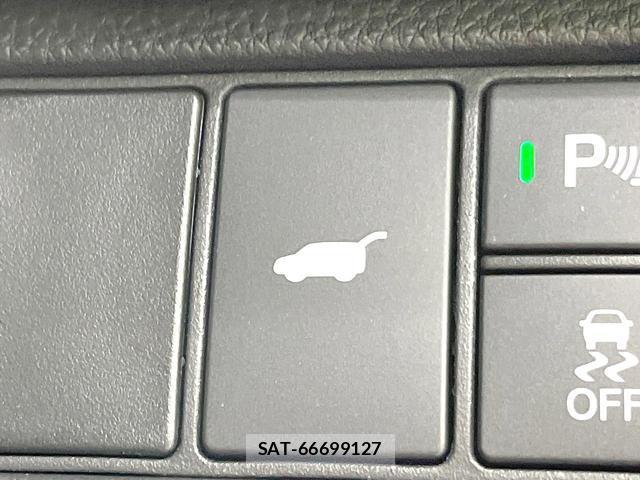 Honda VEZEL 2025-08 8279358-6