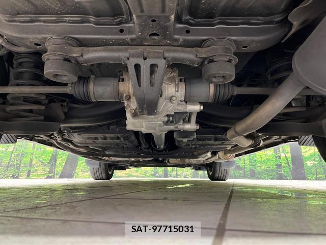 Honda VEZEL 2018-08 8280131-18