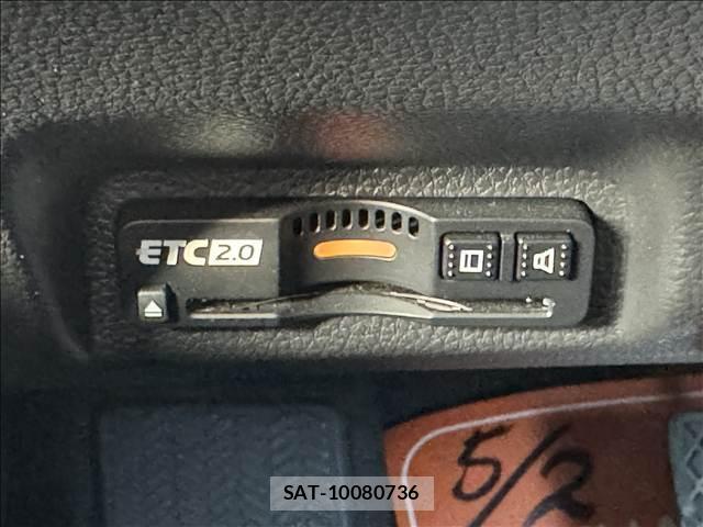 Honda VEZEL 2021-04 8280378-14