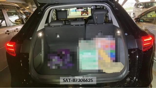 Honda VEZEL 2026-04 8281356-17