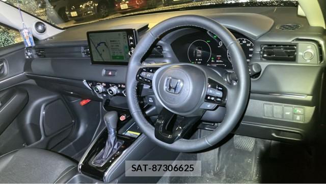 Honda VEZEL 2026-04 8281356-2