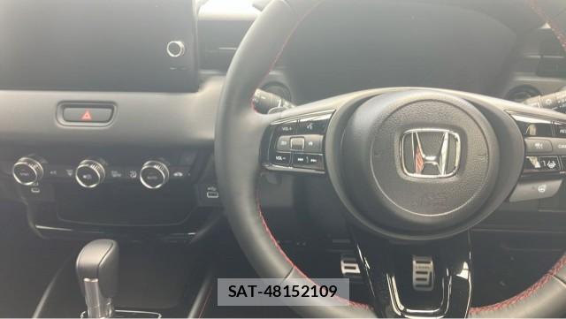 Honda VEZEL 2025-11 8281637-16
