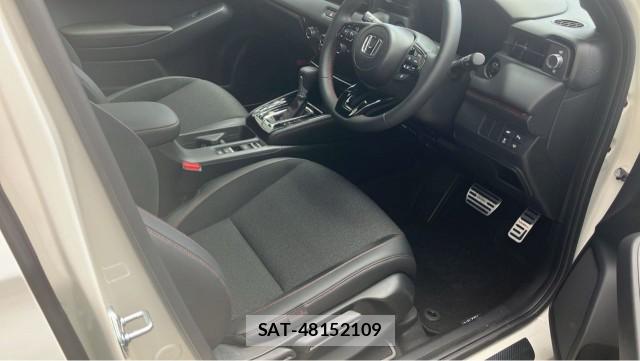 Honda VEZEL 2025-11 8281637-5
