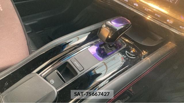 Honda VEZEL 2014-07 8281880-14