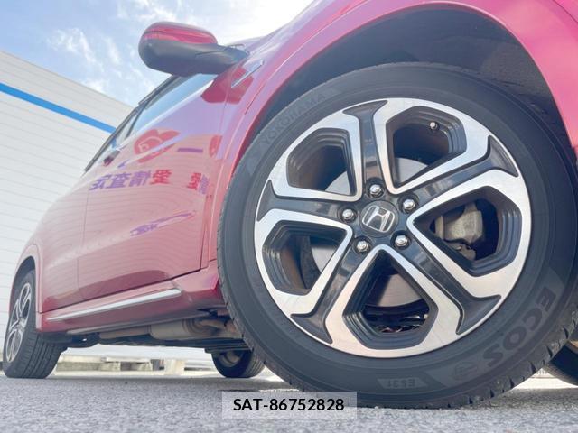 Honda VEZEL 2016-12 8282853-13