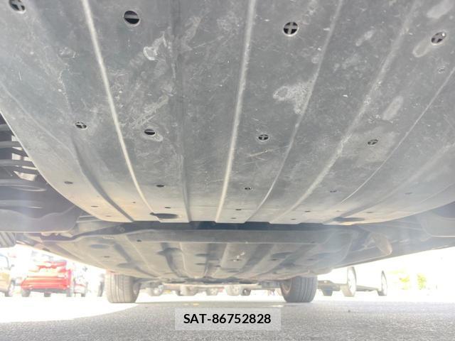 Honda VEZEL 2016-12 8282853-19