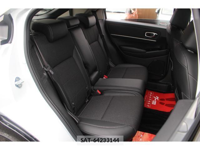 Honda VEZEL 2021-05 8283502-11